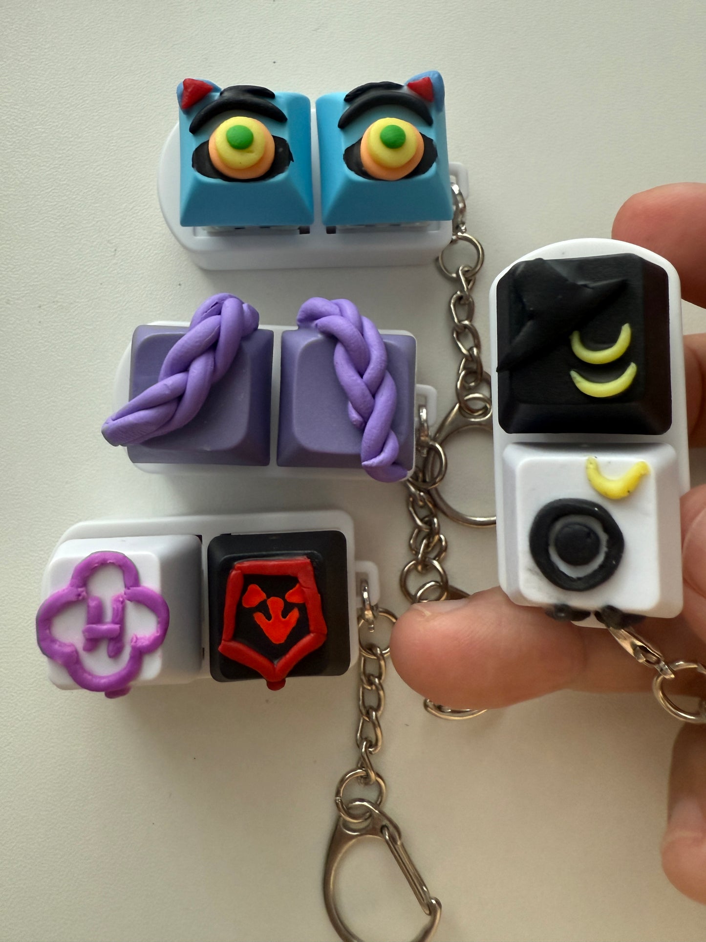 *Kpop Demon Hunters-inspired Fidget Keychains*